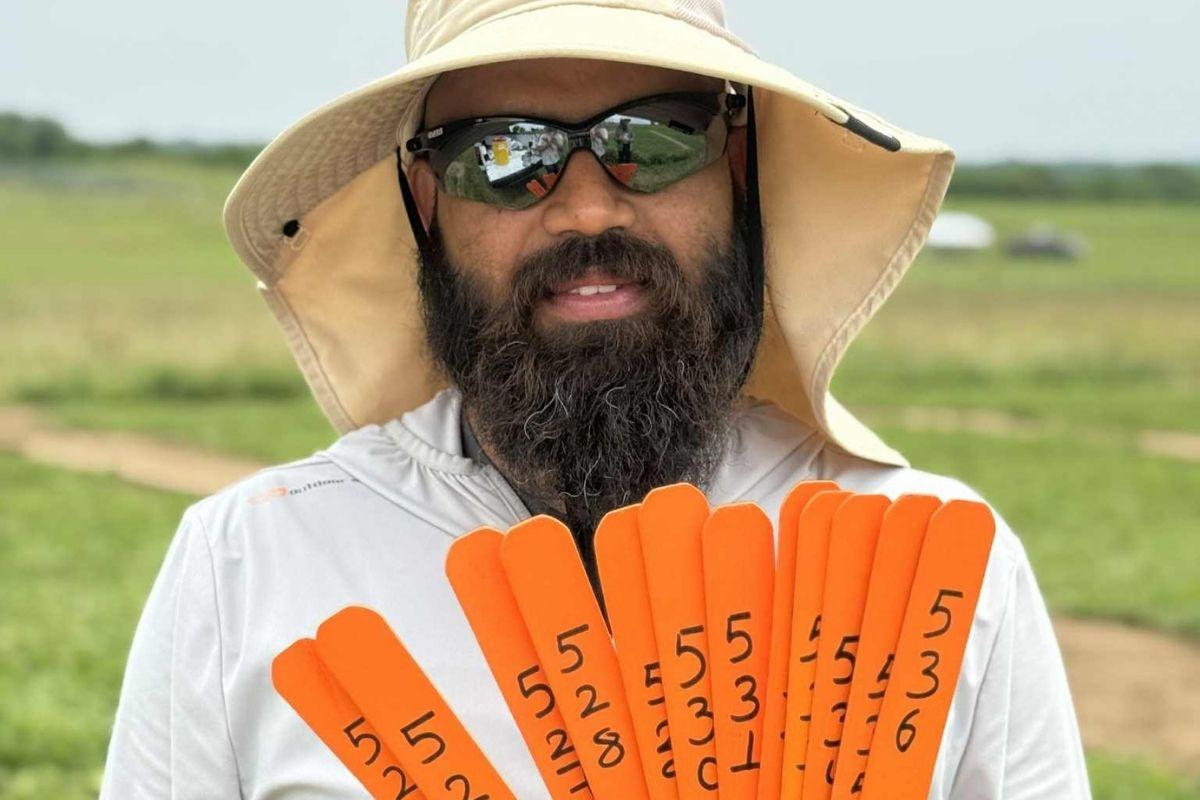 Anjan with tag and their plot number